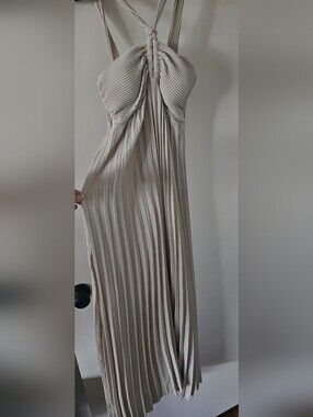Women's Pleated Halter Neck Maxi Dress